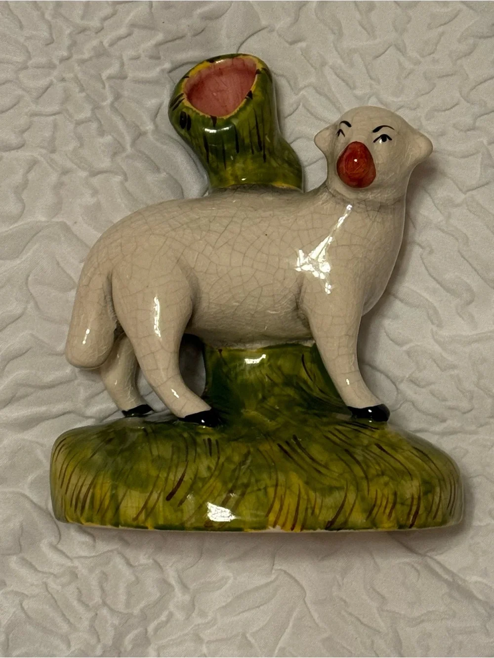 Vase - Vintage - William Kent Staffordshire Lamb Spill Vase, c. 1944-1962 crack
